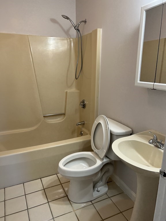 50 Indian Leap Street, Unit B Springfield, MA 01151 - Photo 9 of 12