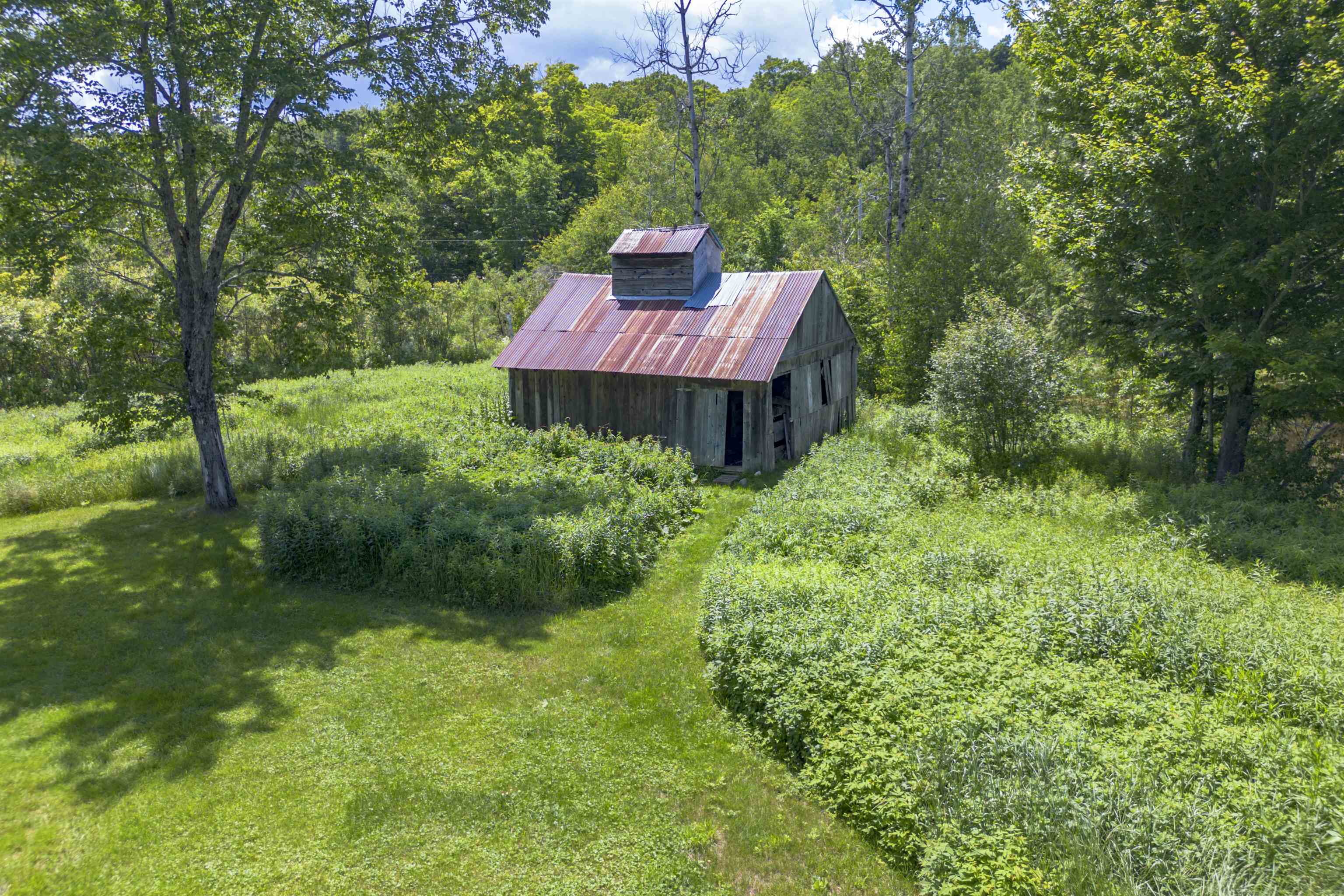 456 Vermont Rte 100 Wilmington, VT 05363 - Photo 18 of 24 Gallery Image 18