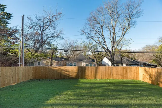 $429,700 | 2507 Fatima Avenue, Dallas, TX 75241