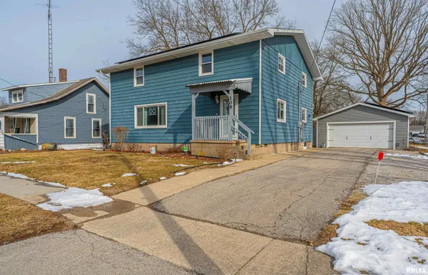 $210,000 | 109 South Main Street, Saybrook, IL 61770