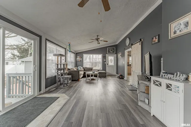 $210,000 | 109 South Main Street, Saybrook, IL 61770