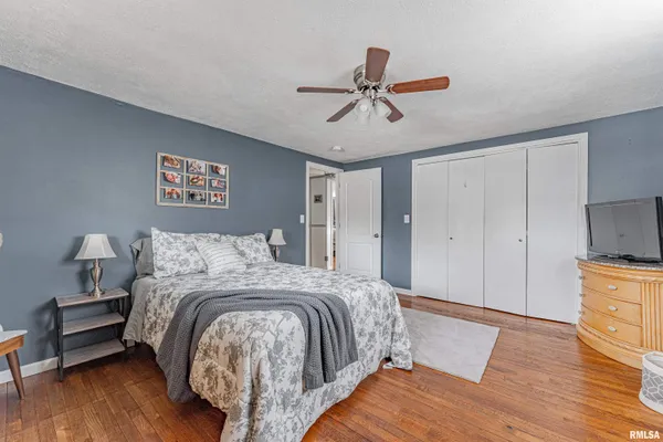 $210,000 | 109 South Main Street, Saybrook, IL 61770