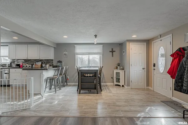 $210,000 | 109 South Main Street, Saybrook, IL 61770