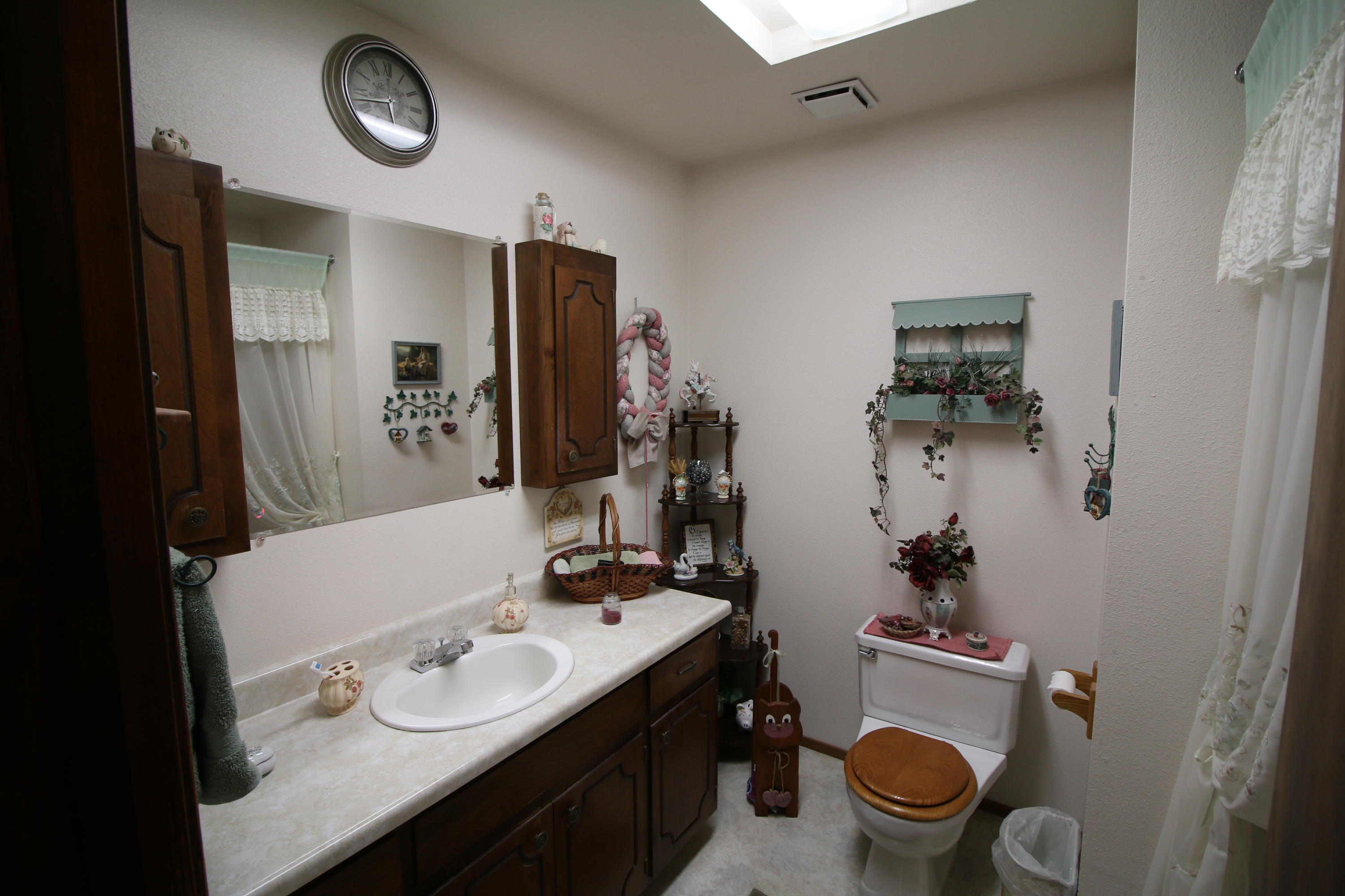 21242 Boyle Road Redding, CA 96003 - Photo 27 of 28 2016-10-19 00.42.27