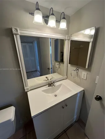 $2,100 | 251 Palm Circle West, Unit 107, Pembroke Pines, FL 33025