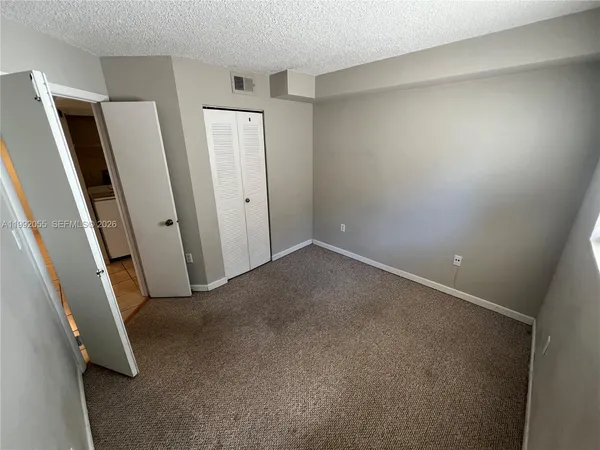 $2,100 | 251 Palm Circle West, Unit 107, Pembroke Pines, FL 33025