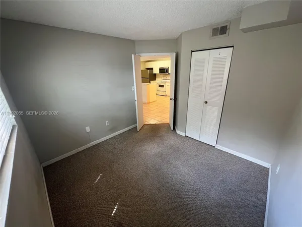$2,100 | 251 Palm Circle West, Unit 107, Pembroke Pines, FL 33025