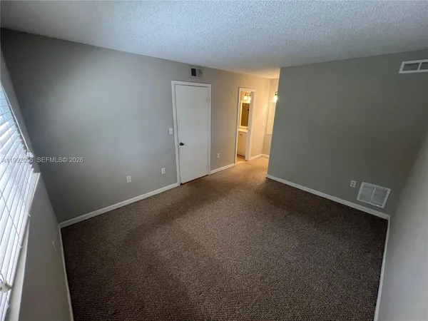 $2,100 | 251 Palm Circle West, Unit 107, Pembroke Pines, FL 33025