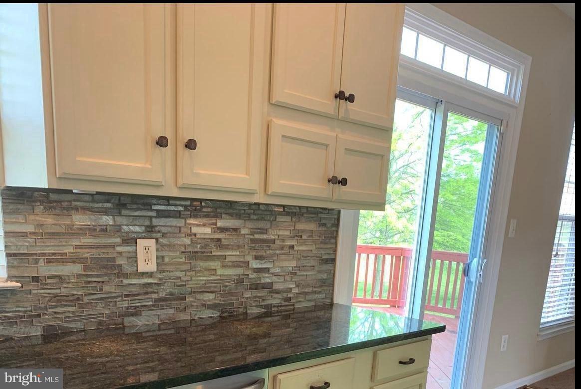 1502 Shellford Lane Accokeek, MD 20607 - Photo 11 of 39 You will love the lovely back-splash.