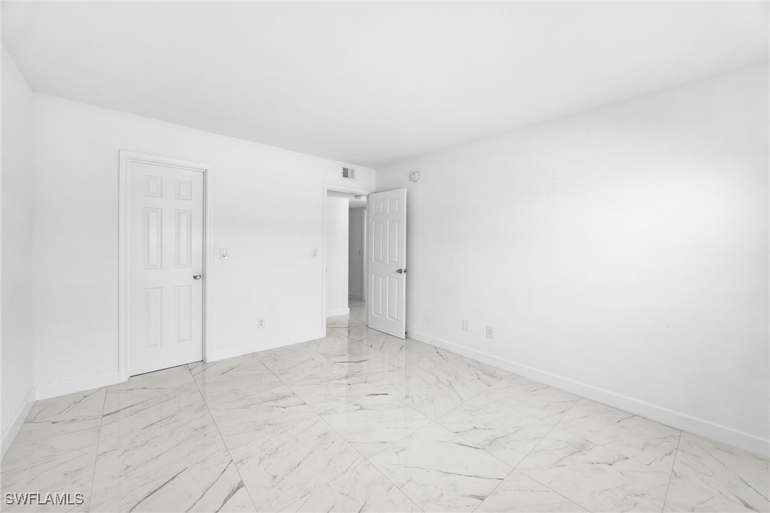 601 Periwinkle Way, Unit D1 Sanibel, FL 33957 - Photo 15 of 25 a view of an empty room