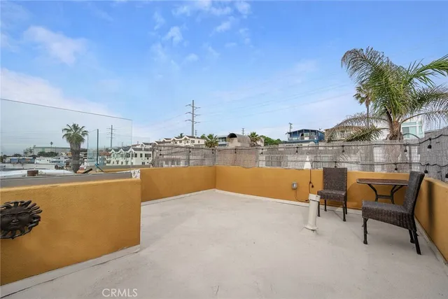 $10,000 | 4113 Highland Avenue, Manhattan Beach, CA 90266