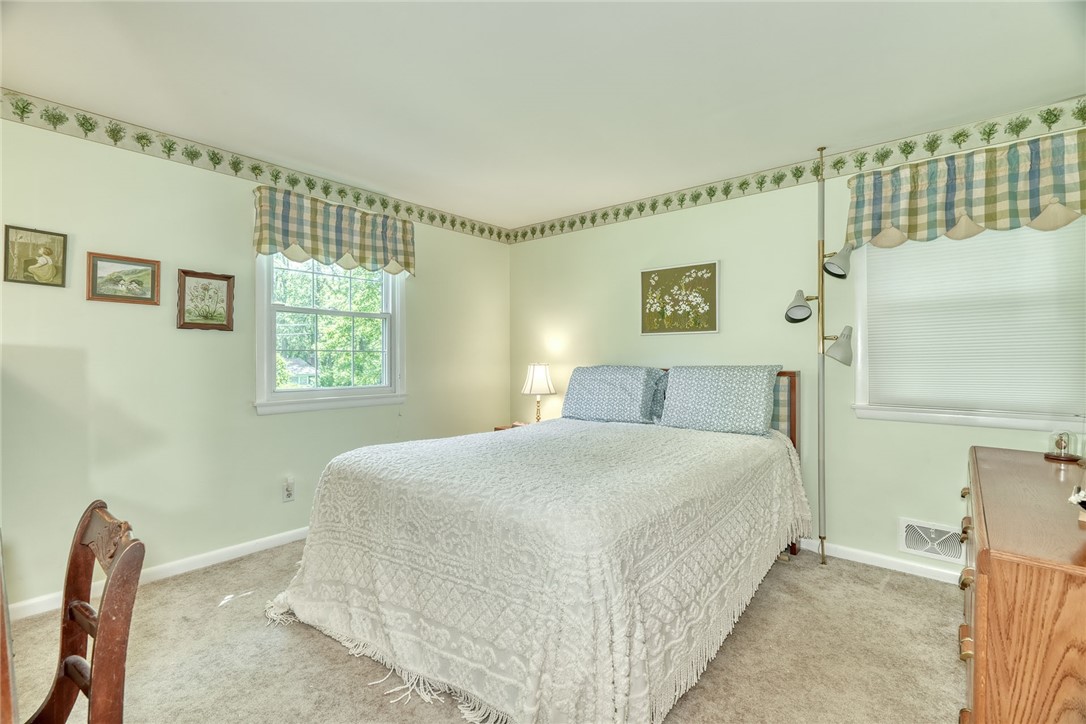 226 Dickinson Road Webster, NY 14580 - Photo 36 of 50