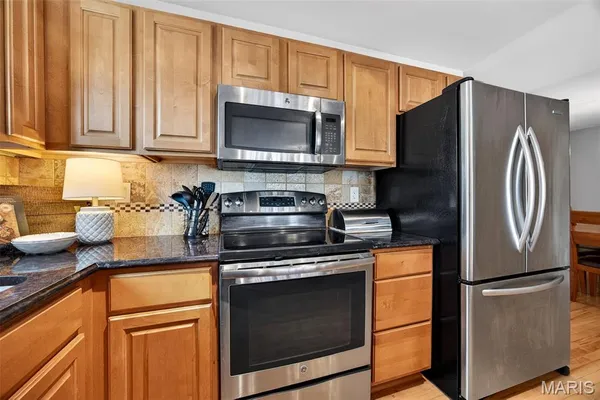 $216,000 | 12121 McKelvey Place, Unit 101, Bridgeton, MO 63044