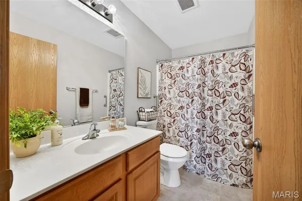 $216,000 | 12121 McKelvey Place, Unit 101, Bridgeton, MO 63044