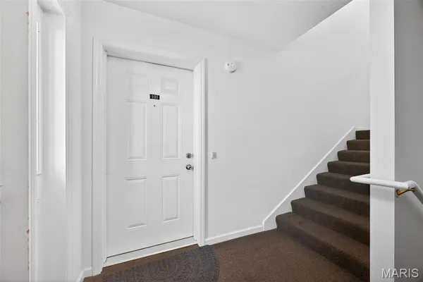 $216,000 | 12121 McKelvey Place, Unit 101, Bridgeton, MO 63044