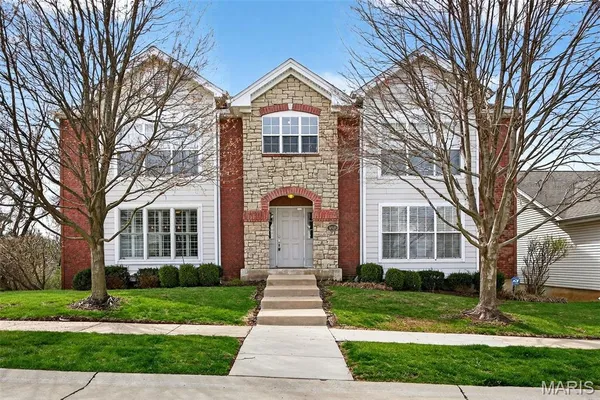 $216,000 | 12121 McKelvey Place, Unit 101, Bridgeton, MO 63044