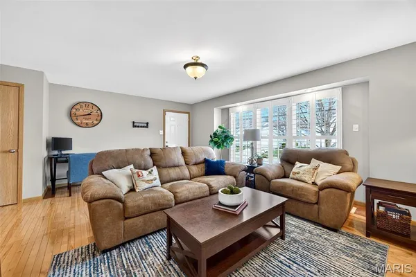 $216,000 | 12121 McKelvey Place, Unit 101, Bridgeton, MO 63044