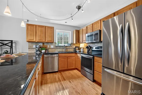 $216,000 | 12121 McKelvey Place, Unit 101, Bridgeton, MO 63044