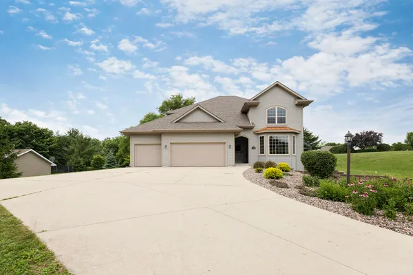 $624,900 | 1615 Fairview Lane, Koshkonong, WI 53538