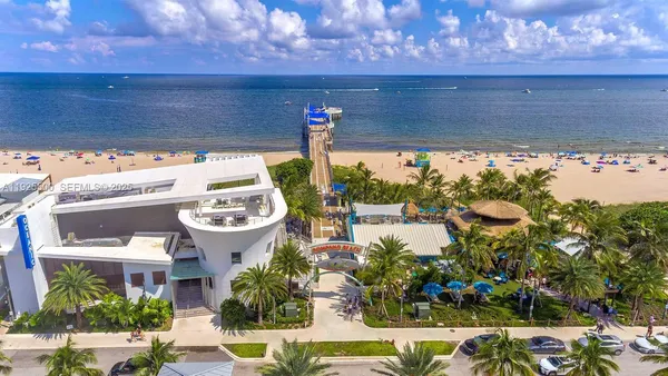 $8,500 | 909 Northeast 7th Street, Pompano Beach, FL 33060