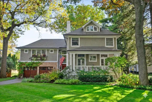 $2,850,000 | 611 Elmwood Avenue, Wilmette, IL 60091