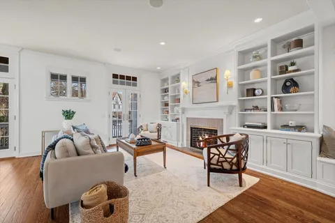 $2,850,000 | 611 Elmwood Avenue, Wilmette, IL 60091