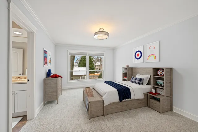 $2,850,000 | 611 Elmwood Avenue, Wilmette, IL 60091