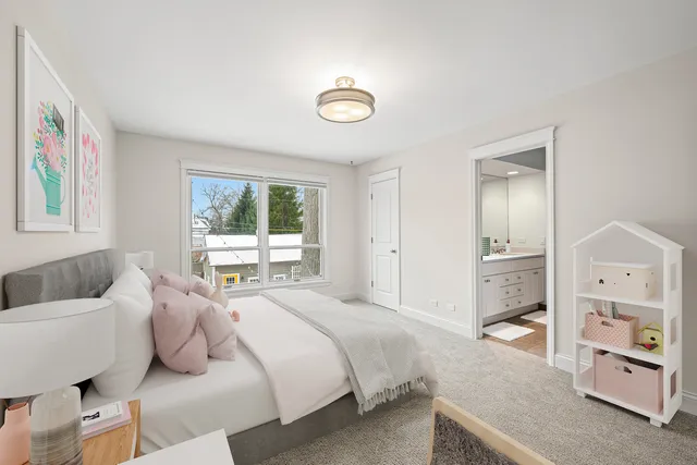 $2,850,000 | 611 Elmwood Avenue, Wilmette, IL 60091