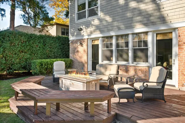 $2,850,000 | 611 Elmwood Avenue, Wilmette, IL 60091