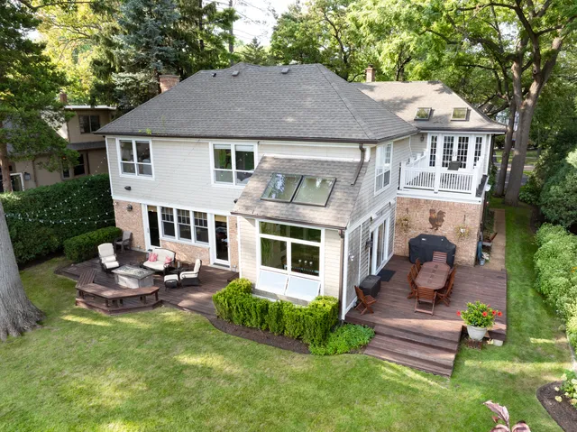 $2,850,000 | 611 Elmwood Avenue, Wilmette, IL 60091