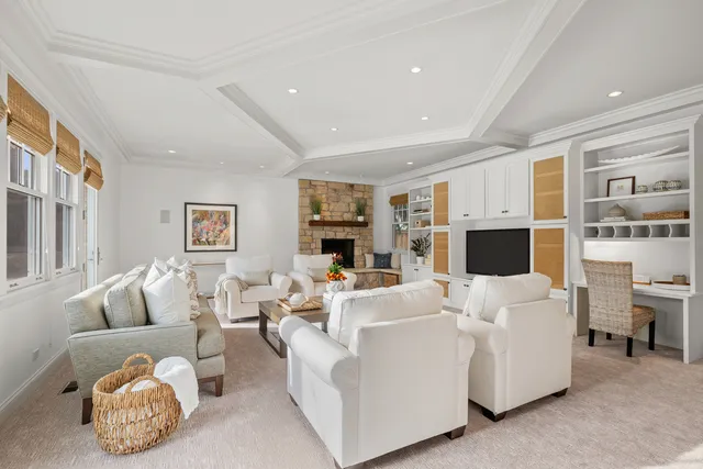 $2,850,000 | 611 Elmwood Avenue, Wilmette, IL 60091