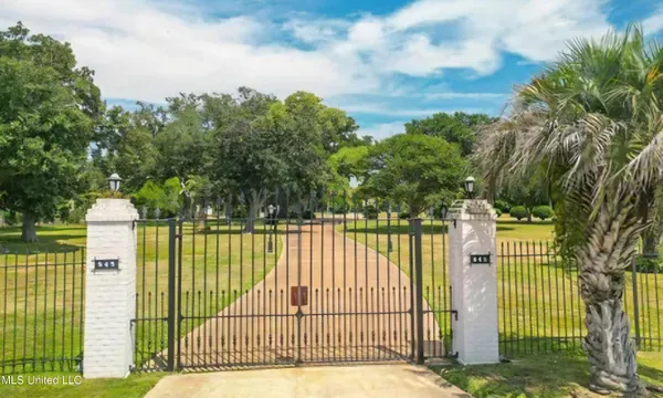 $5,499,000 | 845 East Scenic Drive, Pass Christian, MS 39571