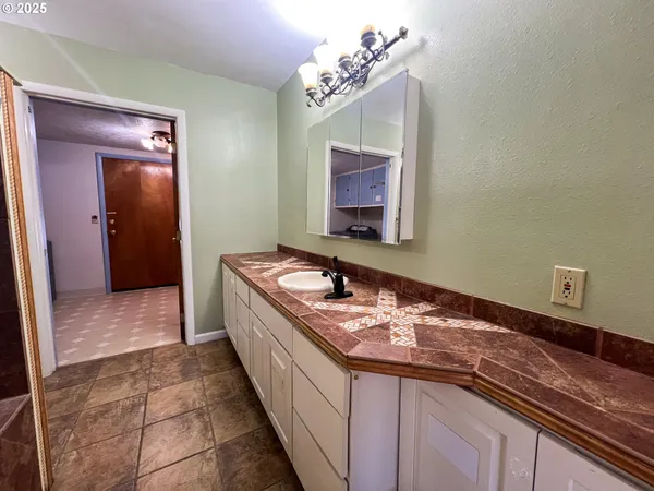 $205,000 | 314 Northwest 3rd Avenue, John Day, OR 97845