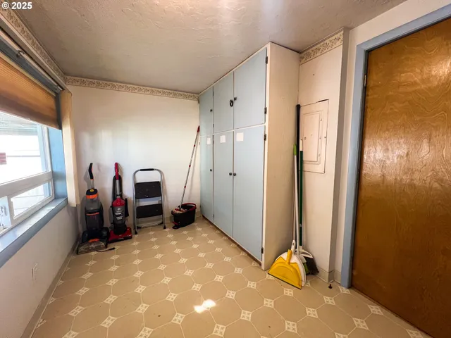 $220,000 | 314 Northwest 3rd Avenue, John Day, OR 97845