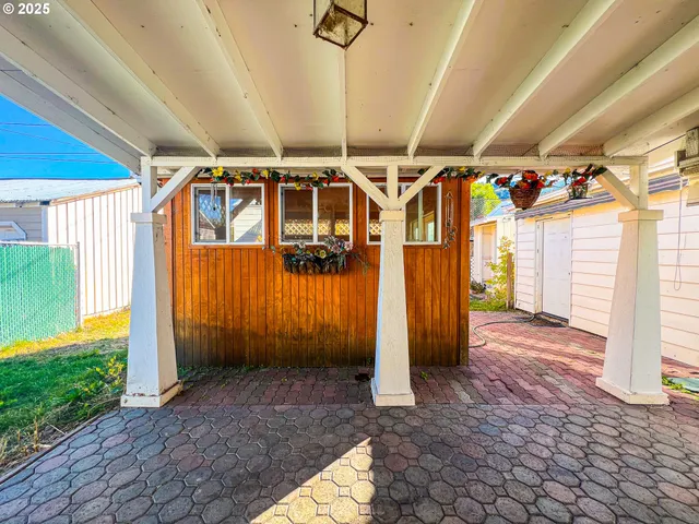 $220,000 | 314 Northwest 3rd Avenue, John Day, OR 97845