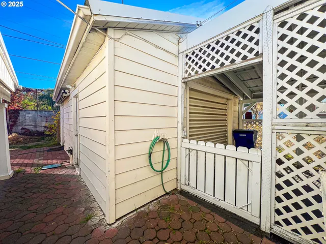 $220,000 | 314 Northwest 3rd Avenue, John Day, OR 97845