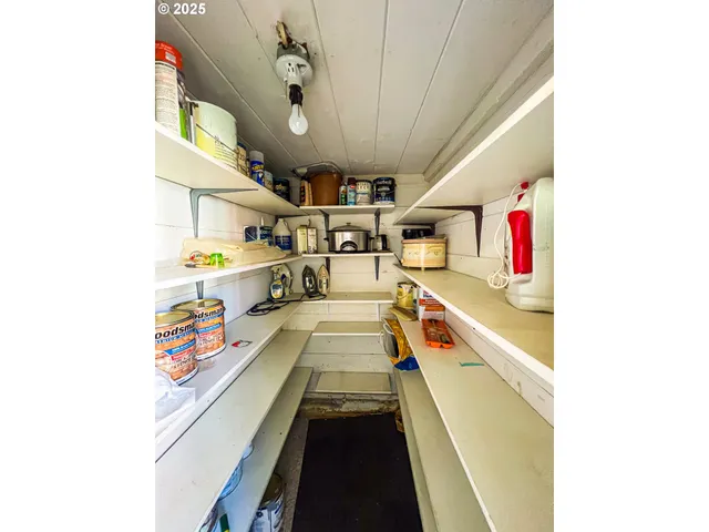 $220,000 | 314 Northwest 3rd Avenue, John Day, OR 97845