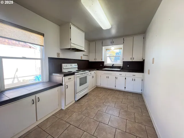 $220,000 | 314 Northwest 3rd Avenue, John Day, OR 97845