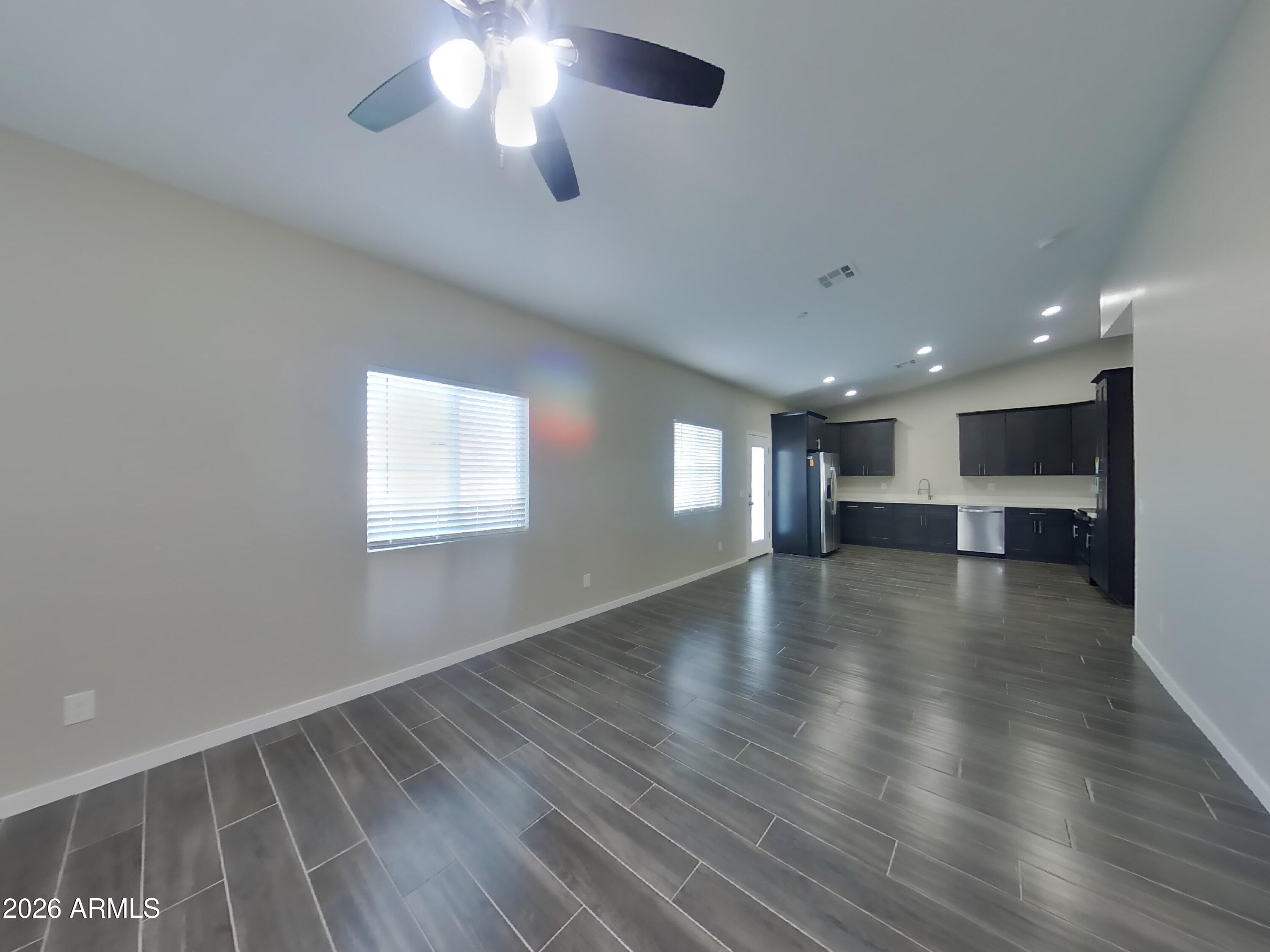 4411 South 19th Street Phoenix, AZ 85040 - Photo 3 of 16 2_pc_sWCrl87OHC_VxGN6Shhko_layout_0