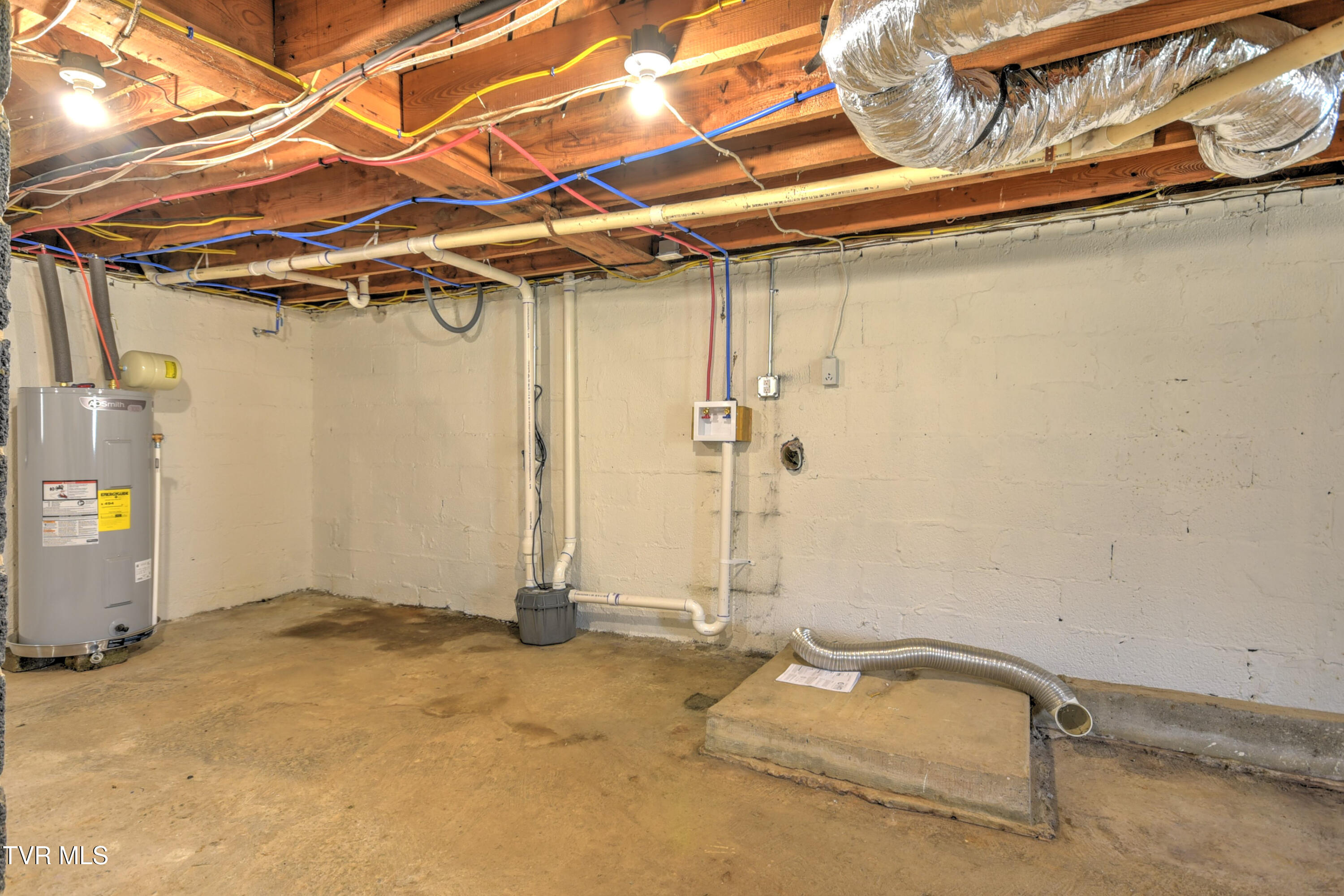 268 Cherokee Road Bristol, VA 24201 - Photo 36 of 43 2678 Cherokee DB-39