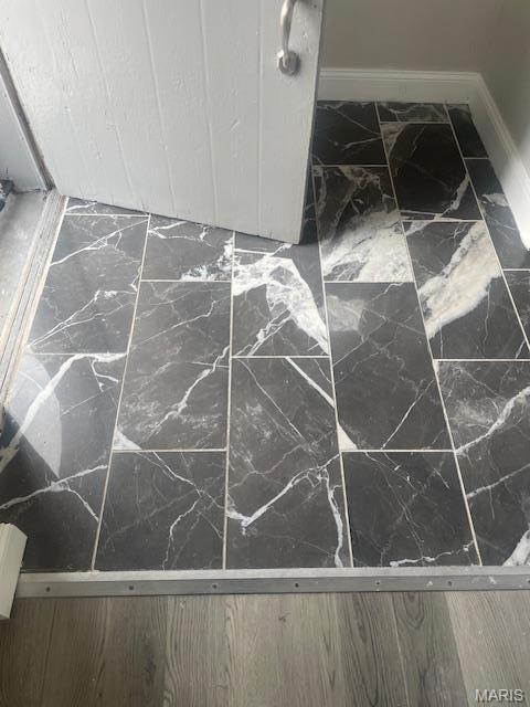 8528 Riverview Boulevard St. Louis, MO 63147 - Photo 5 of 16