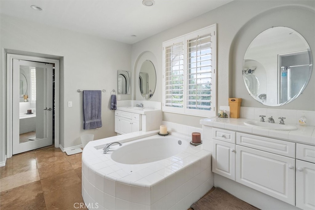 26800 Fairlain Drive Valencia, CA 91355 - Photo 19 of 39