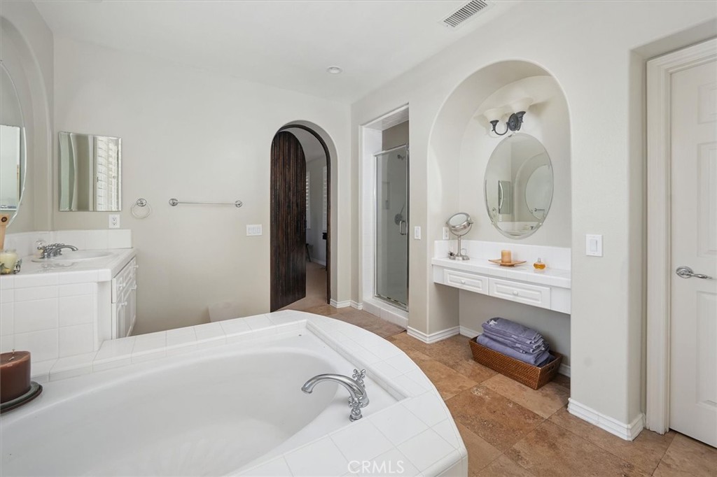 26800 Fairlain Drive Valencia, CA 91355 - Photo 20 of 39