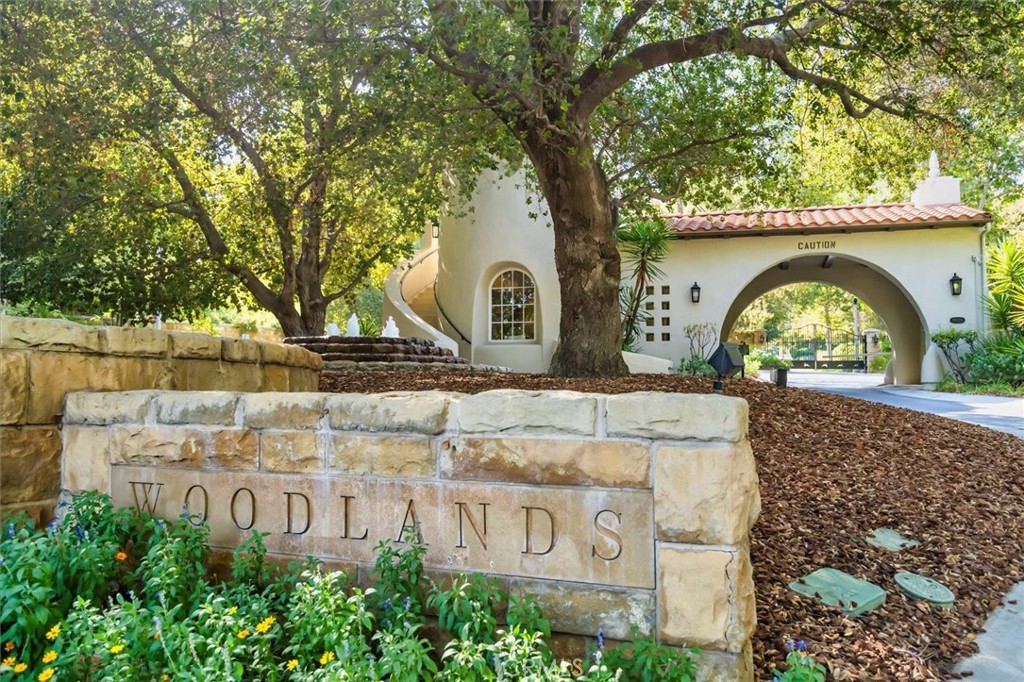 26800 Fairlain Drive Valencia, CA 91355 - Photo 2 of 39