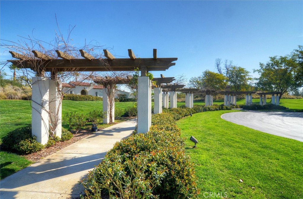 26800 Fairlain Drive Valencia, CA 91355 - Photo 36 of 39