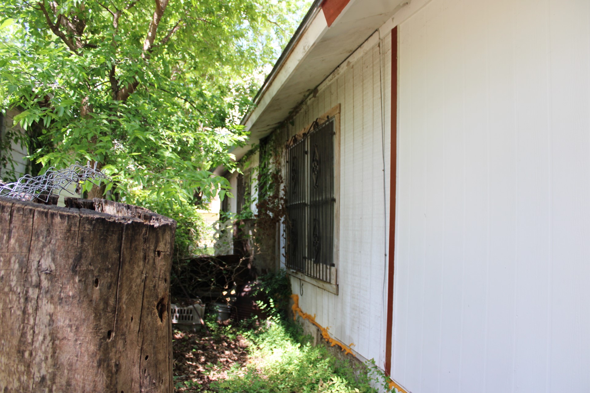 3017 Lyons Road Austin, TX 78702 - Photo 12 of 16