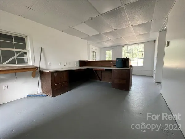 a view of workspace with windows