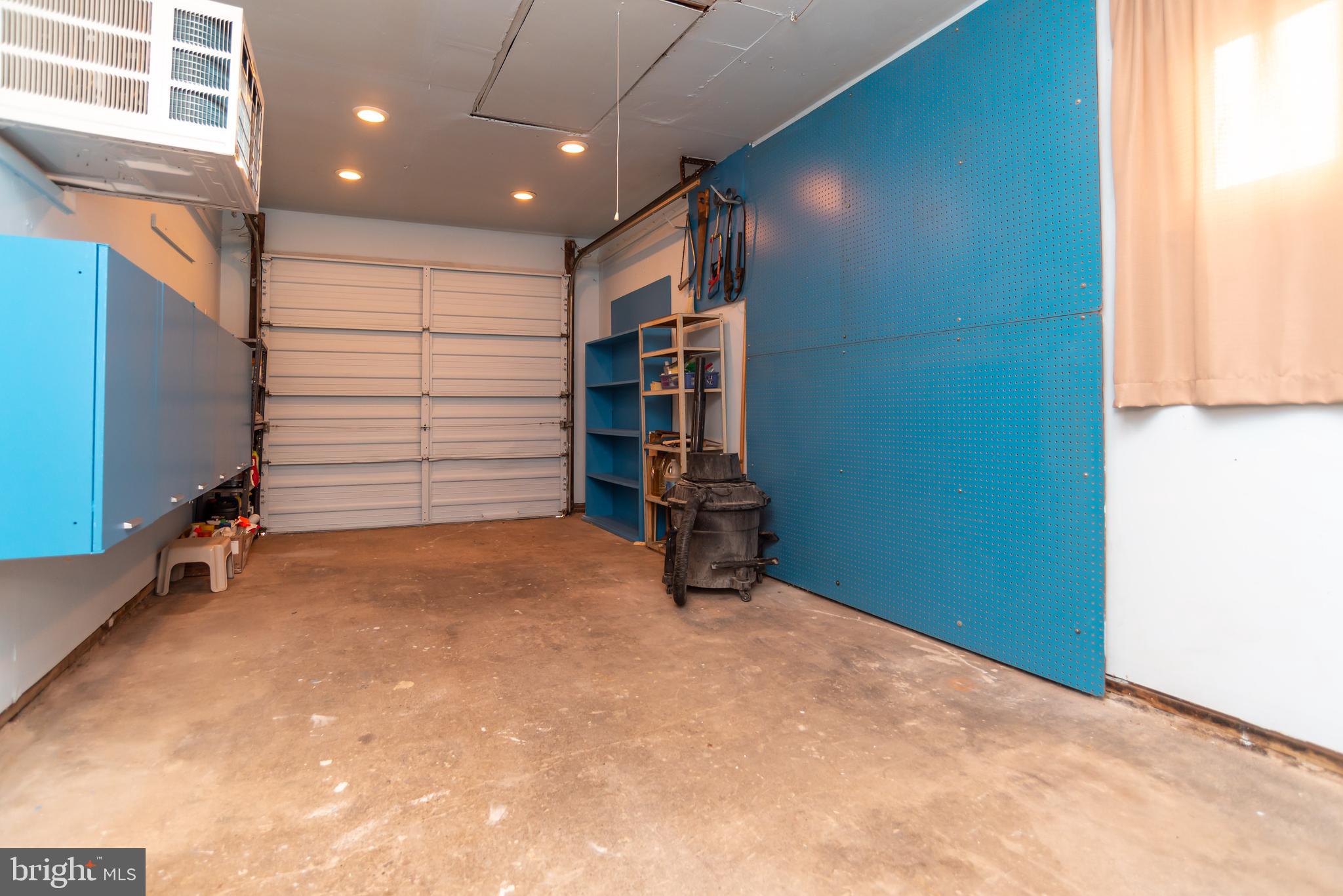 85 Candle Road Levittown, PA 19057 - Photo 33 of 39 Gallery Image 33