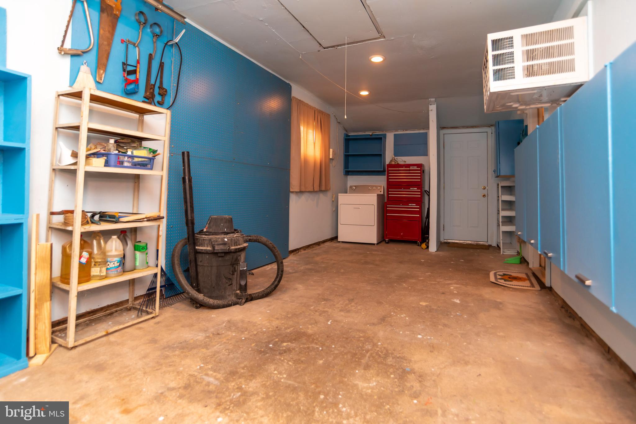 85 Candle Road Levittown, PA 19057 - Photo 34 of 39 Gallery Image 34