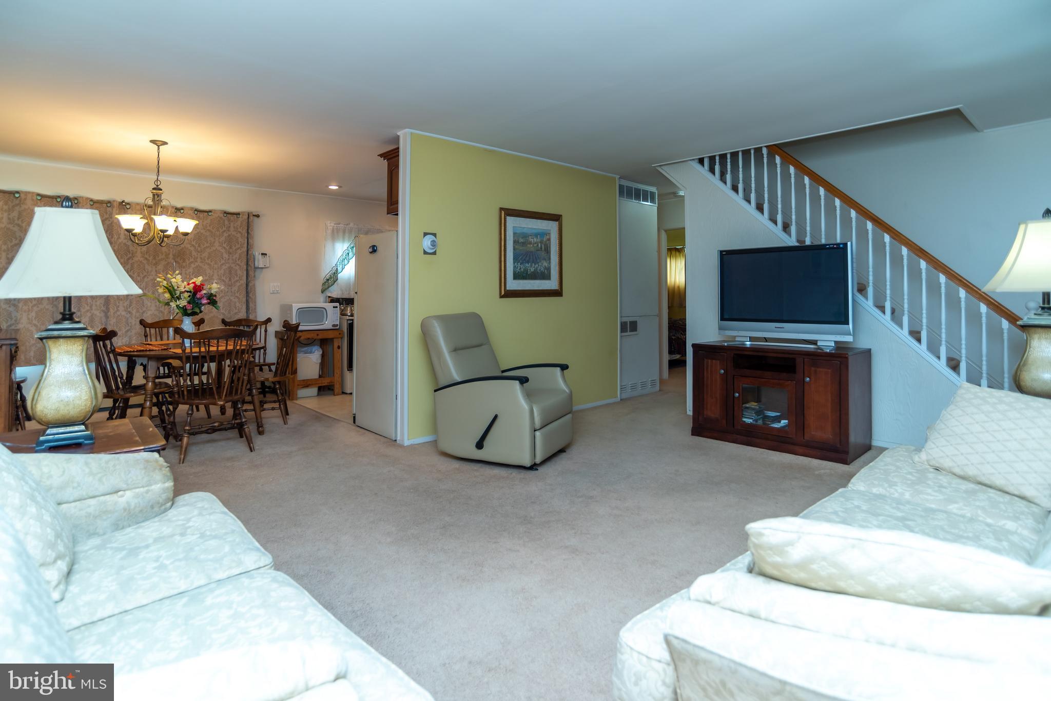 85 Candle Road Levittown, PA 19057 - Photo 7 of 39 Gallery Image 7